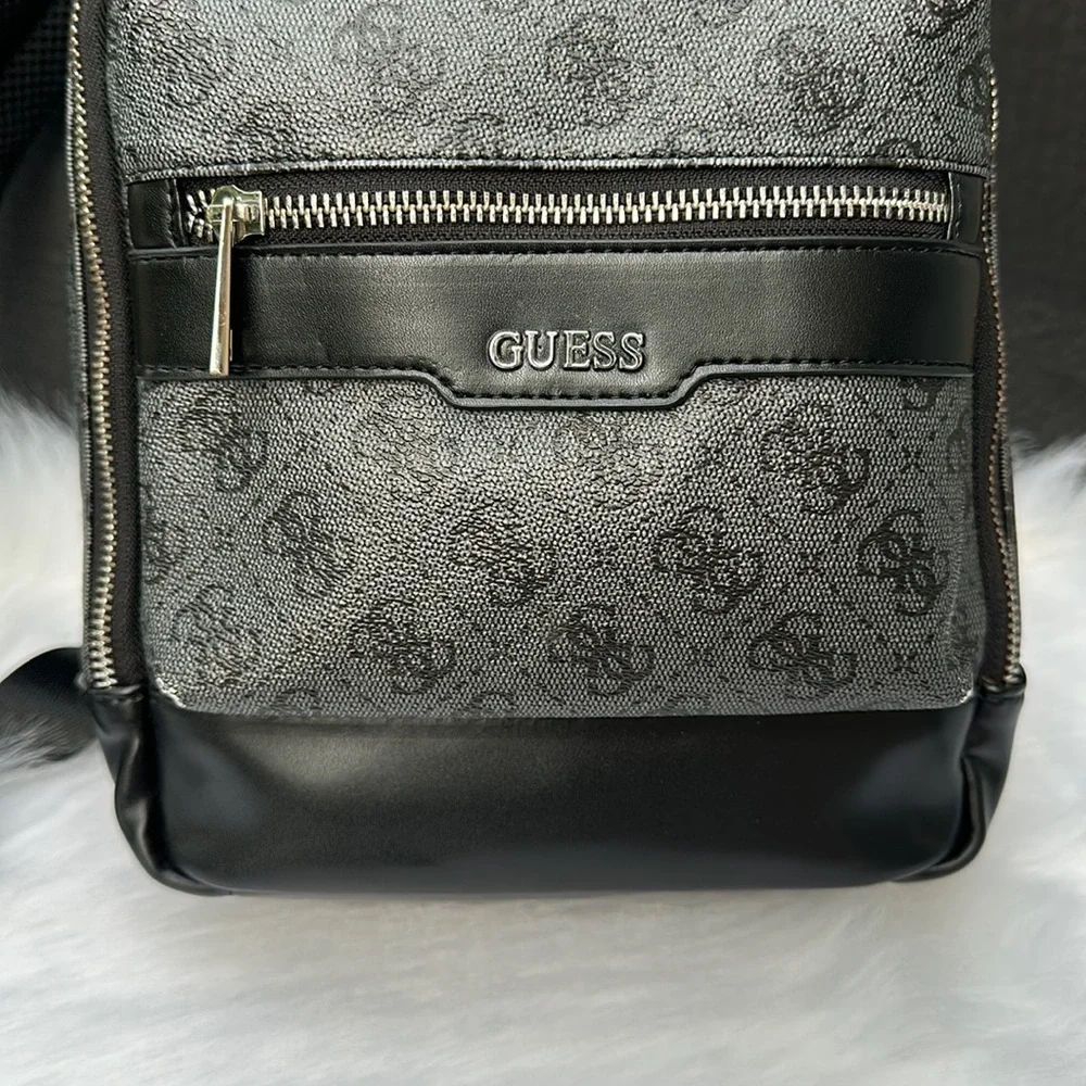 New GUESS Men’s Bag